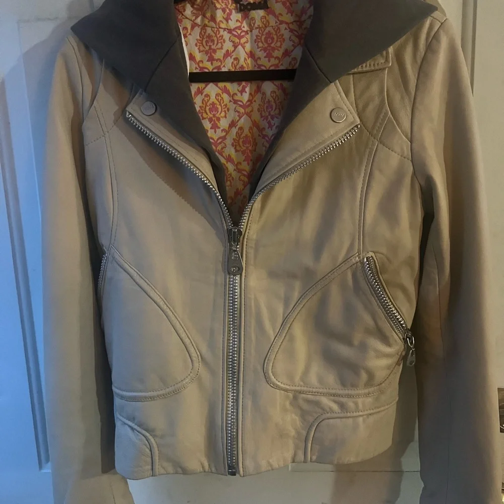 Doma Cream and Gray Leather Jacket - Picture 1 of 11